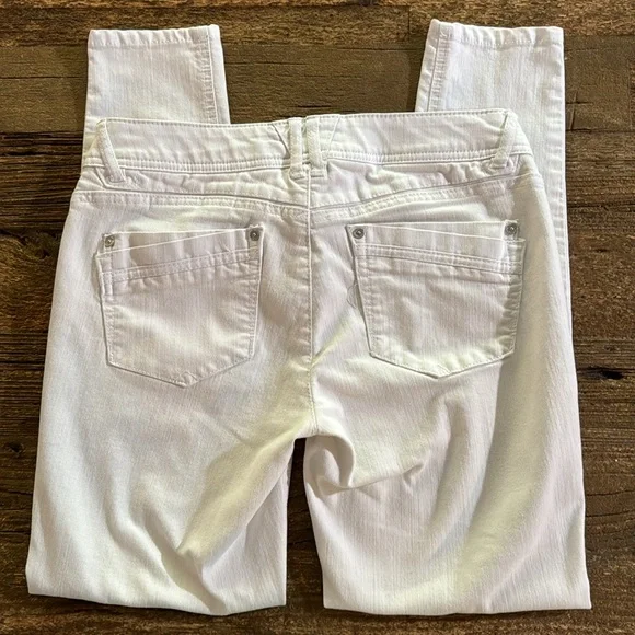 Democracy Women's Skinny Jeans - White - Picture 3 of 9